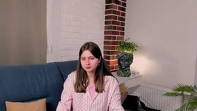 SophiaHalligan online show from December 2, 7:26 pm