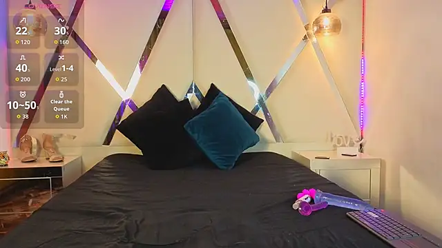 IvyPoison  online show from December 3, 12:59 pm