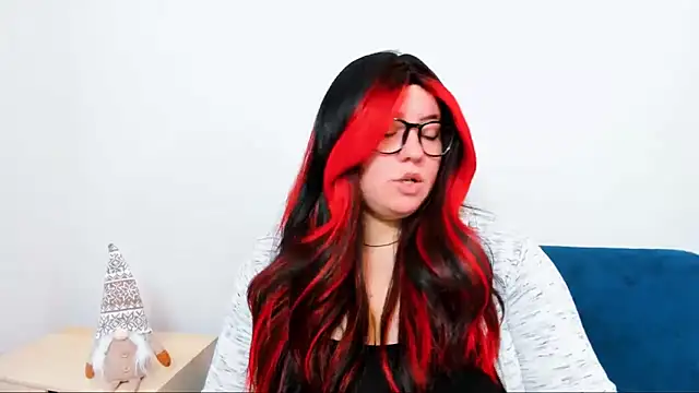 Snapshot of HarperSensual chatting on February 20, 6:37 am HarperSensual online show from February 20, 6:37 am