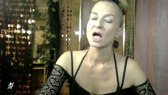 Soniakiss online show from July 6, 1:51 pm
