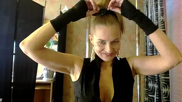 Soniakiss online show from March 27, 2:40 pm