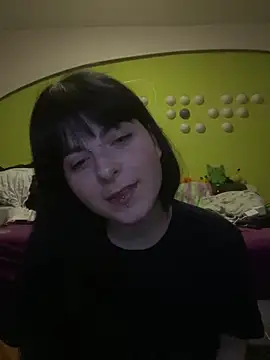 Snapshot of neznama28 chatting on March 3, 1:34 am neznama28 online show from March 3, 1:34 am