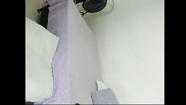 violetaebony online show from February 25, 2:01 am