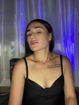 Snapshot of MonikaSi chatting on June 16, 7:25 pm MonikaSi online show from June 16, 7:25 pm