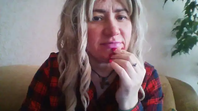 ClaireShannon online show from January 15, 1:14 pm