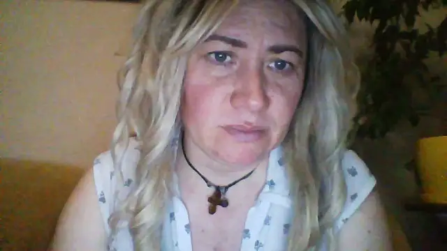 ClaireShannon online show from January 8, 5:52 pm