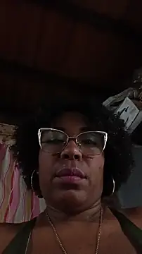 Snapshot of ChanneldelaCroix chatting on February 18, 12:30 am ChanneldelaCroix online show from February 18, 12:30 am