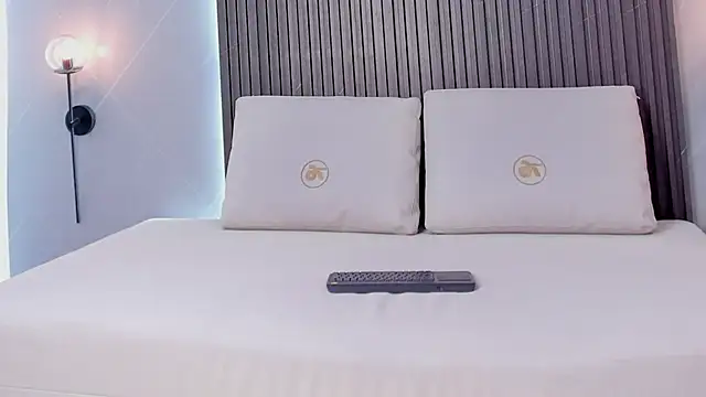 evony becker  online show from December 18, 11:14 am