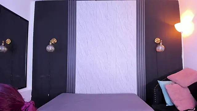 scarlett jhon online show from December 5, 3:10 pm