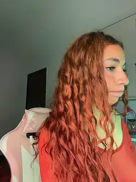PrettyChloe  online show from May 19, 1:56 am