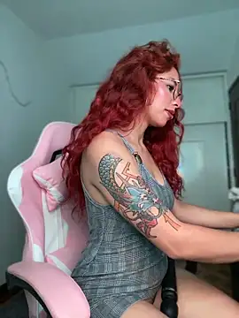 PrettyChloe  online show from March 4, 7:43 pm