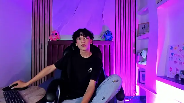 SthepanodiMonaco online show from March 27, 3:26 am