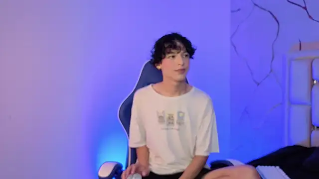 SthepanodiMonaco online show from March 31, 3:30 am