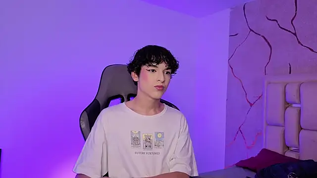 SthepanodiMonaco online show from February 14, 8:31 pm