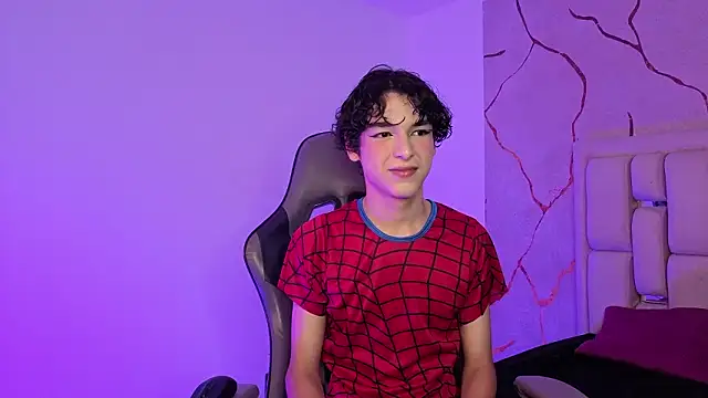 SthepanodiMonaco online show from March 4, 3:58 am