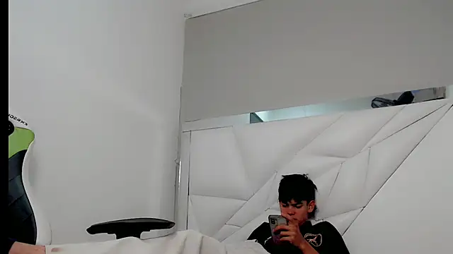 Lil babyyy  online show from December 18, 4:06 am