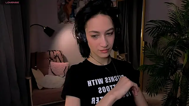 Lis Batsy online show from November 30, 6:03 am