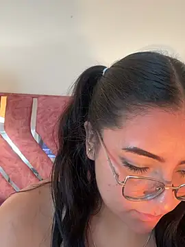 Snapshot of Dafne_se chatting on June 5, 6:52 am Dafne se online show from June 5, 6:52 am
