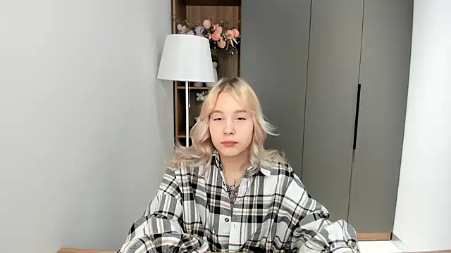 Snapshot of AunclreaVache chatting on November 30, 10:49 am AunclreaVache online show from November 30, 10:49 am