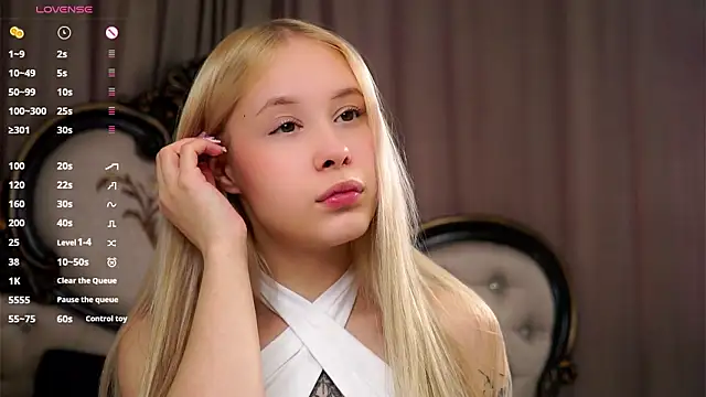 AunclreaVache online show from March 2, 2:01 am