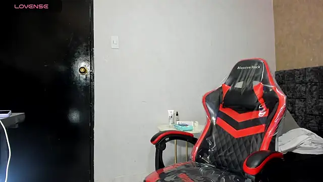 Brizza H033 online show from February 5, 8:59 pm