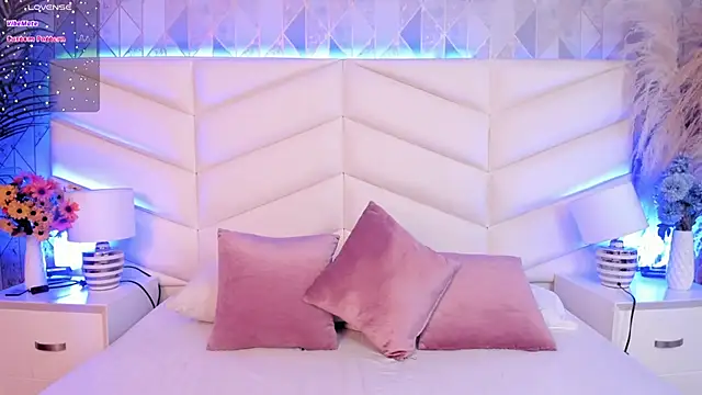 Lizzi Hotman  online show from March 6, 8:37 pm