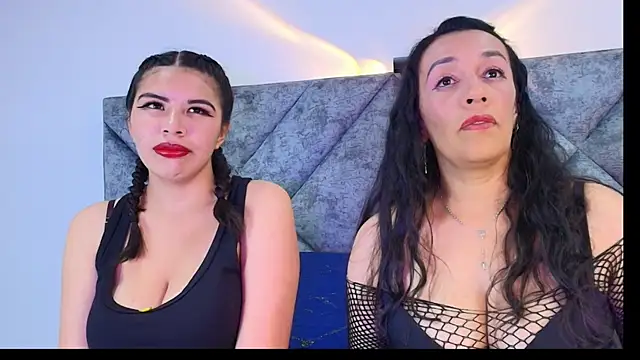 Nahomi rous777 online show from November 28, 7:47 pm