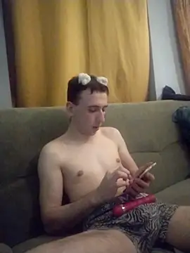 Malyj12 online show from November 28, 11:38 pm