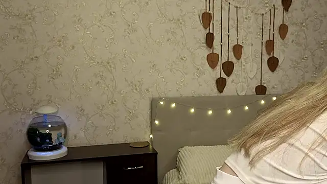 NaomiSwetheart online show from December 2, 1:50 am