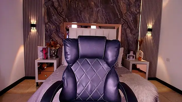 Snapshot of Caroline_foster1 chatting on January 12, 12:12 pm Caroline foster1 online show from January 12, 12:12 pm