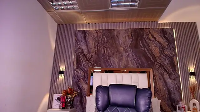 Snapshot of Caroline_foster1 chatting on December 20, 11:57 am Caroline foster1 online show from December 20, 11:57 am