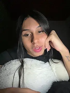 Caroline foster1 online show from April 10, 5:58 am