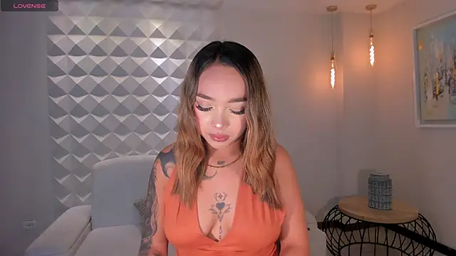 AmbarOwens online show from January 10, 9:32 pm