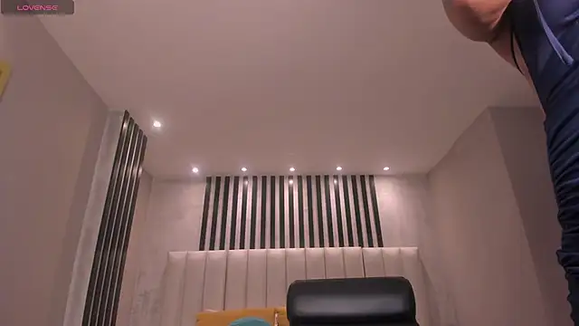 AmbarOwens online show from December 15, 12:38 am