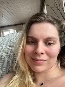 d0uble trouble online show from February 6, 11:06 am