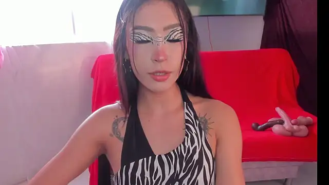 Snapshot of Ounla_Sweet chatting on June 25, 10:37 pm Ounla Sweet online show from June 25, 10:37 pm