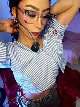 Ounla Sweet online show from April 3, 4:30 am