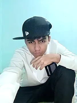 Snapshot of kirito_22cm chatting on November 28, 3:39 am kirito 22cm online show from November 28, 3:39 am