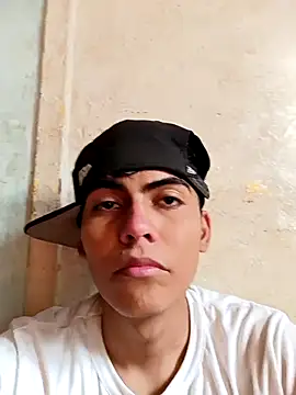 Snapshot of kirito_22cm chatting on November 28, 5:13 pm kirito 22cm online show from November 28, 5:13 pm