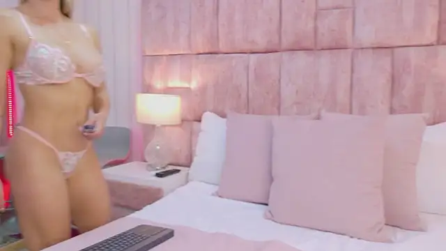 AnnaQuinn online show from December 21, 2:41 pm