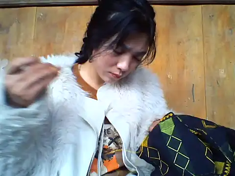 Snapshot of Alibabapi chatting on February 16, 3:27 am Alibabapi online show from February 16, 3:27 am