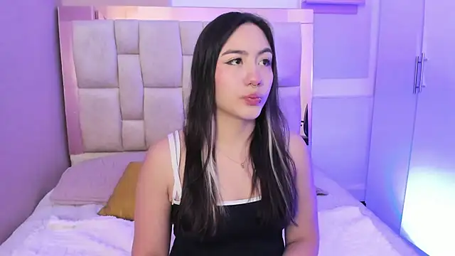 Nana  S online show from January 17, 3:10 am