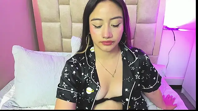 Nana  S online show from December 23, 3:28 am