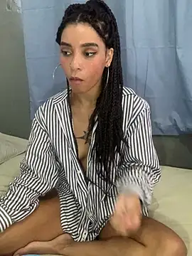 Lillith Bloom online show from February 25, 2:28 pm