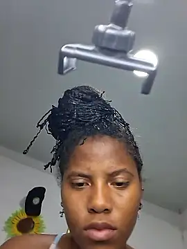 Snapshot of Nahomi_vidal chatting on January 13, 5:28 pm Nahomi vidal online show from January 13, 5:28 pm