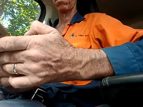 gapingmanpussy online show from December 3, 4:35 am