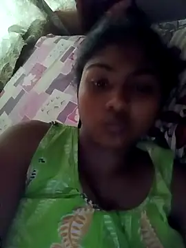 Snapshot of Cute_diya023 chatting on May 23, 9:30 am Cute diya023 online show from May 23, 9:30 am