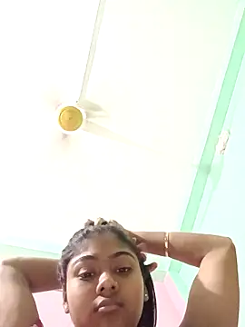 Snapshot of Cute_diya023 chatting on April 1, 7:00 pm Cute diya023 online show from April 1, 7:00 pm