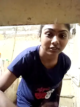 Snapshot of Cute_diya023 chatting on May 10, 8:51 am Cute diya023 online show from May 10, 8:51 am