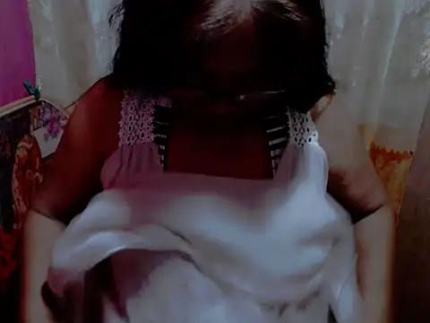 Snapshot of fireflower70 chatting on January 19, 11:47 am fireflower70 online show from January 19, 11:47 am